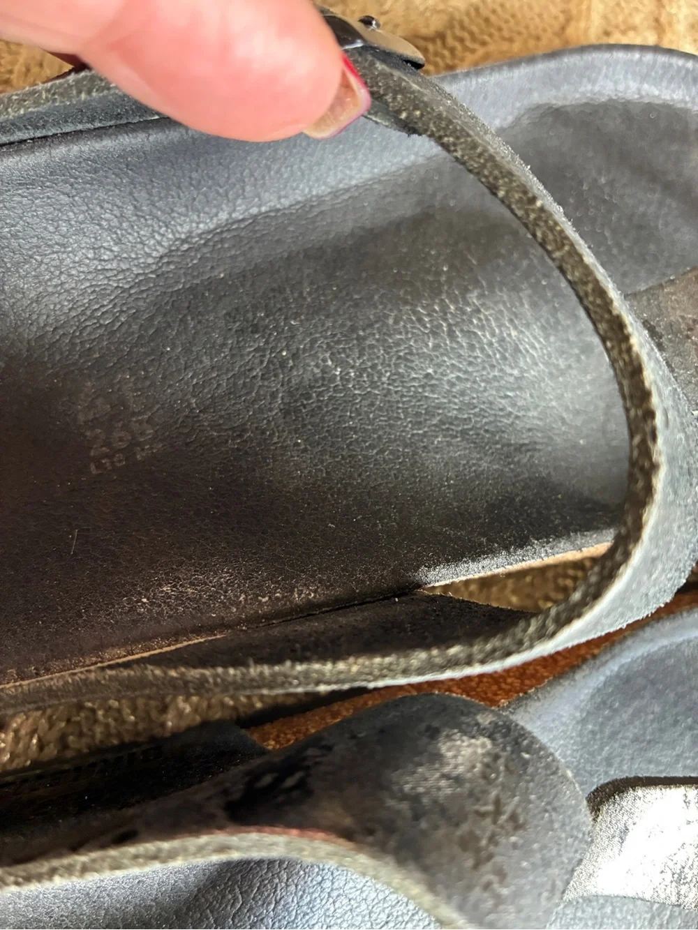 Birkenstock Gizeh leather Pewter and black metallic sandals.